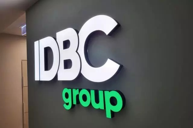 kontúrmart plexi betűk plexi betűk kontúr marása