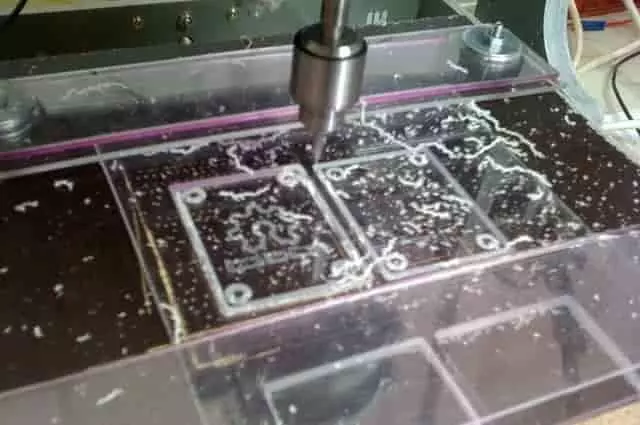 Műanyag megmunkálás – plexi és polikarbonát CNC marás