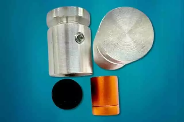 Plexi távtartó rögzítőelemek alumíniumból, több színben