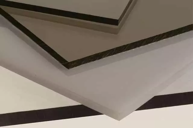 Színes, tömör polikarbonát lemezek különböző vastagságban