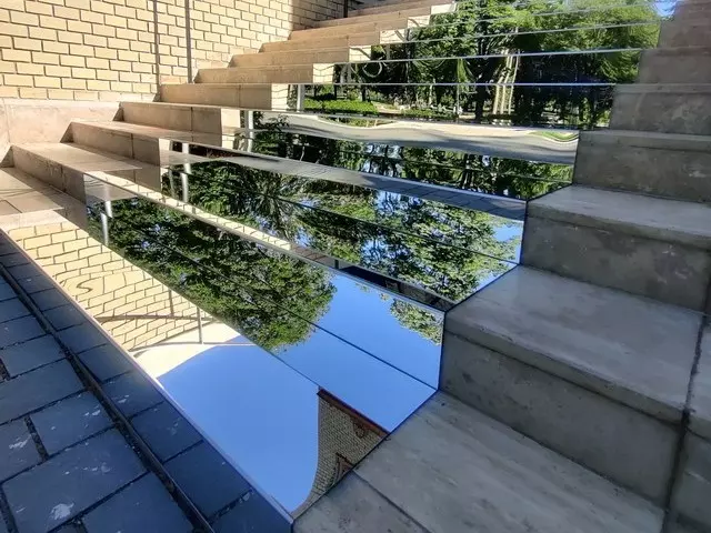 tükör plexi lépcső