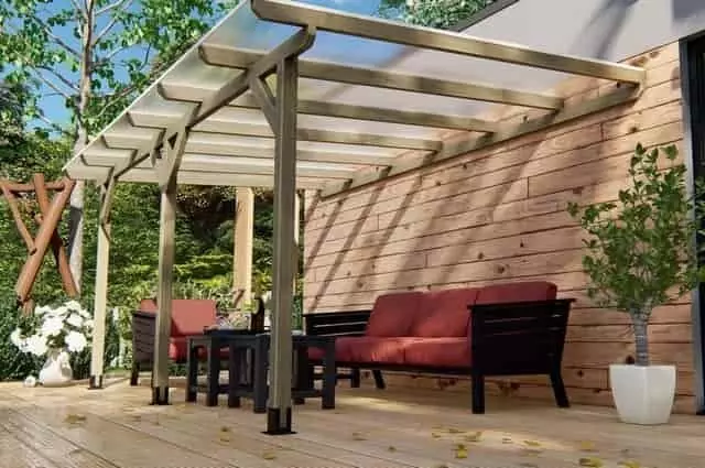 Víztiszta üregkamrás polikarbonát lemez pergola fedéshez